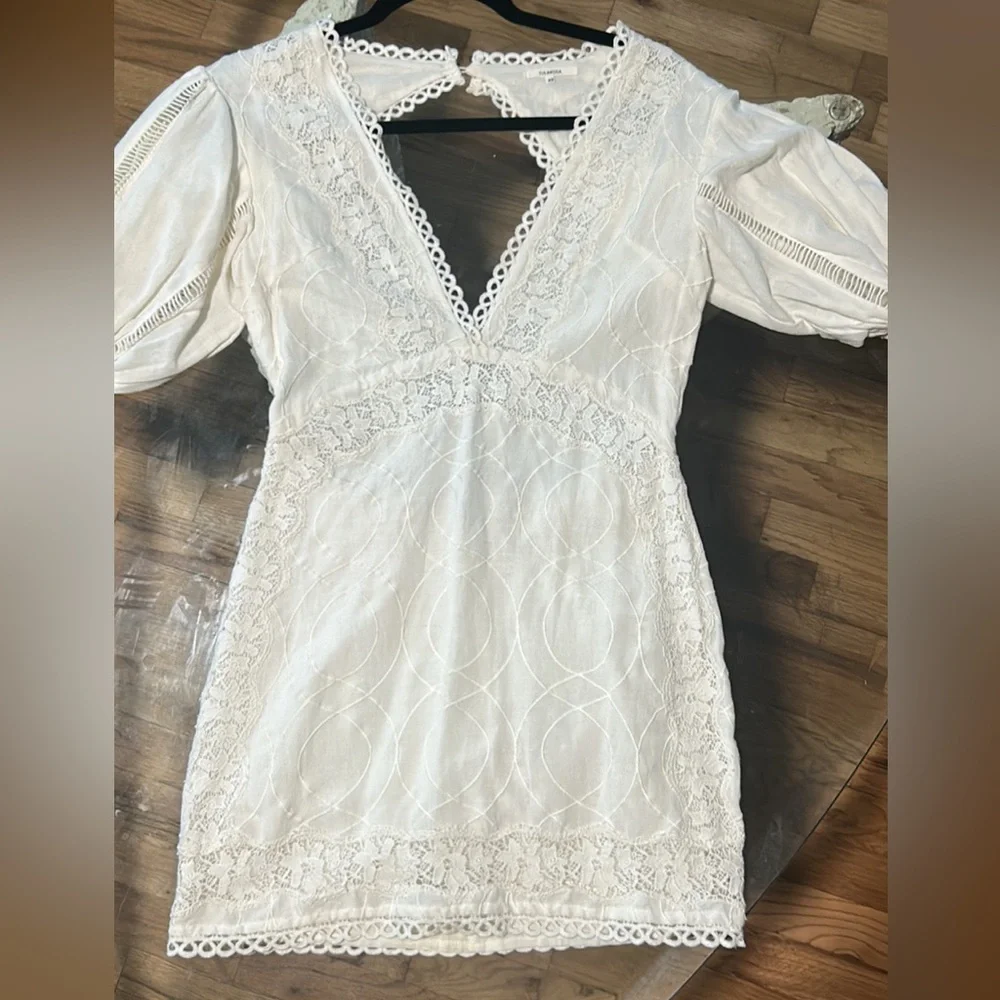 Tularosa White Mini Dress - Picture 2 of 5